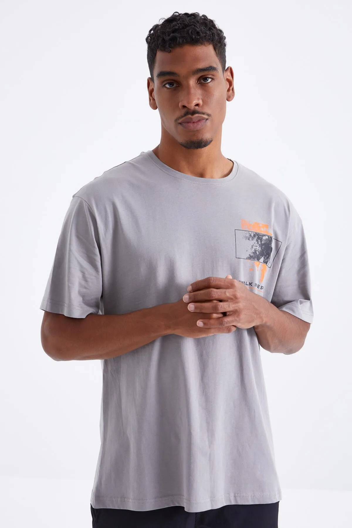 baski detayli o yaka erkek oversize t-shirt - 88099