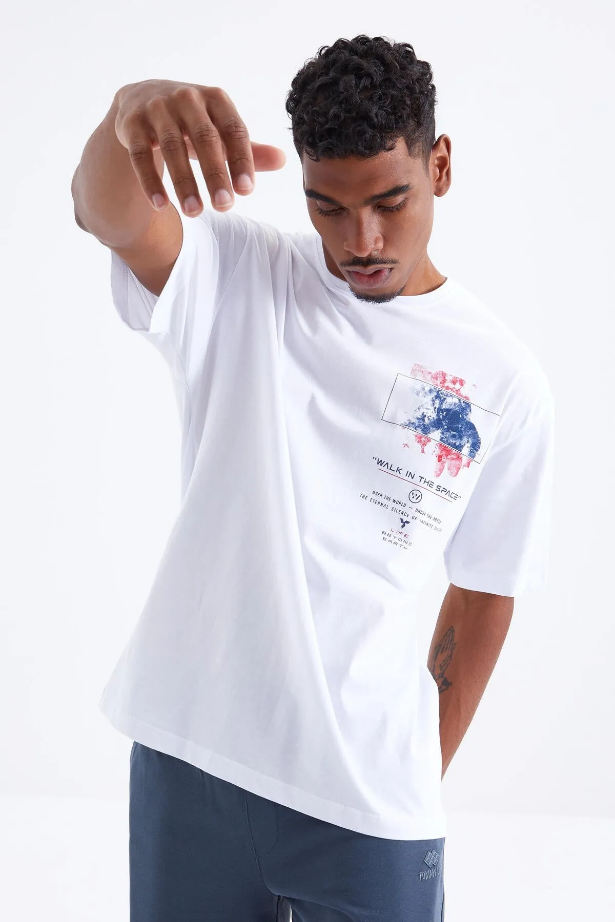 baski detayli o yaka erkek oversize t-shirt - 88099