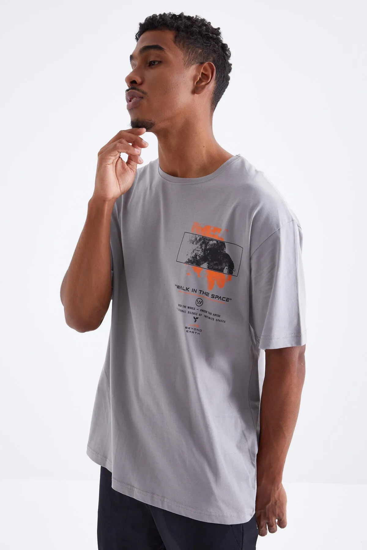 baski detayli o yaka erkek oversize t-shirt - 88099