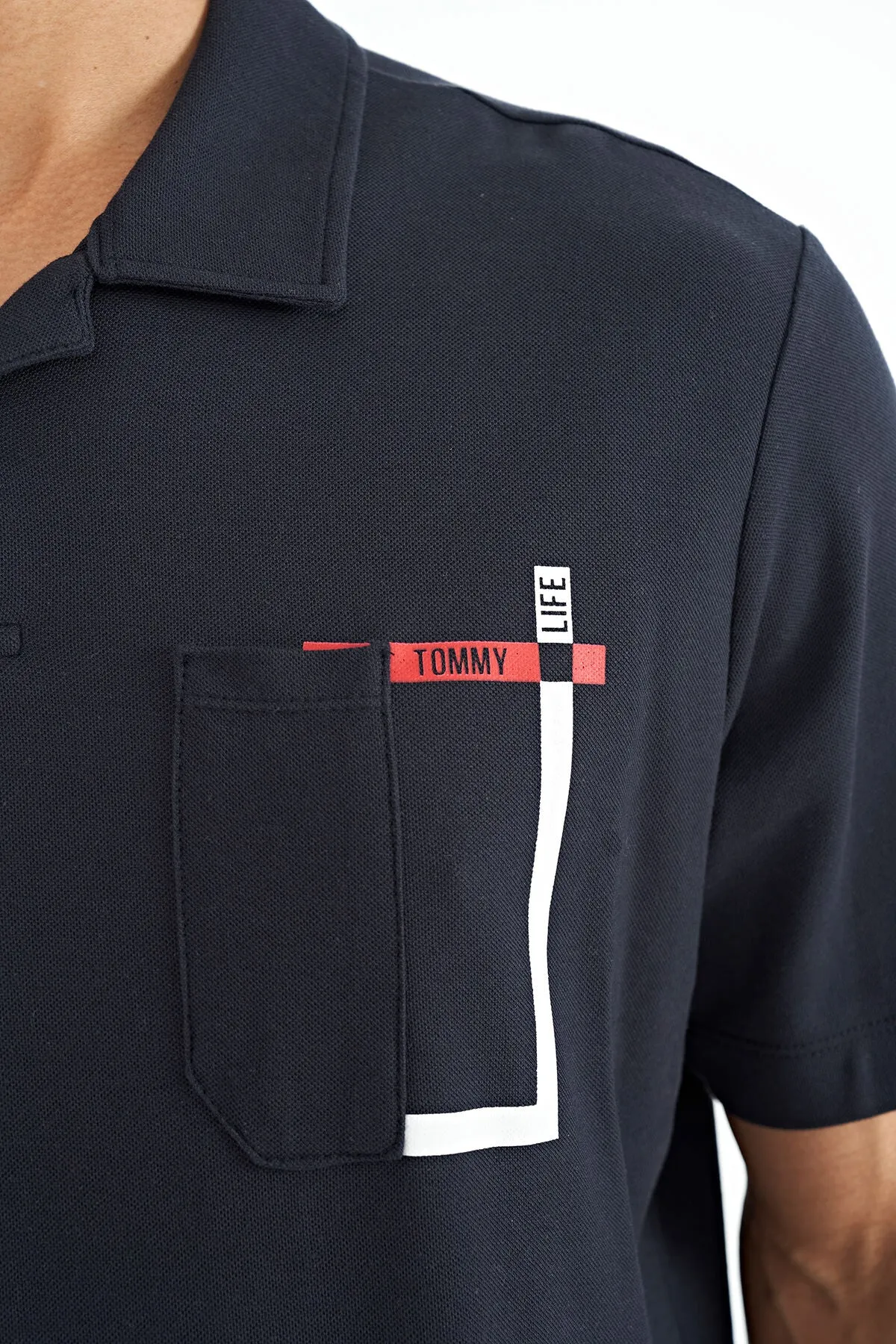 cep detayli baskili standart kalip polo yaka erkek t-shirt - 88241