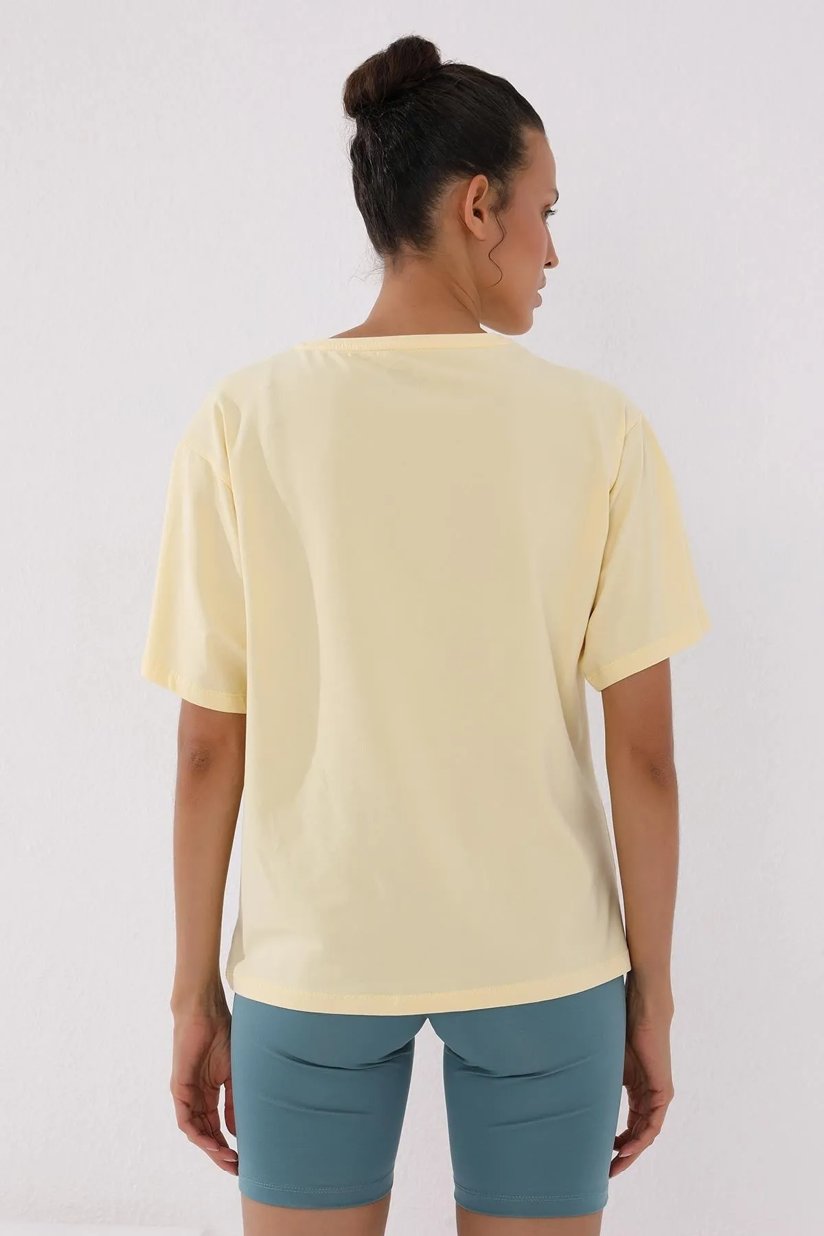 deforme yazi baskili o yaka oversize kadin t-shirt - 97139