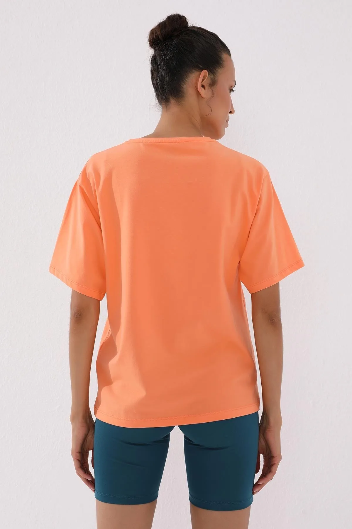deforme yazi baskili o yaka oversize kadin t-shirt - 97139