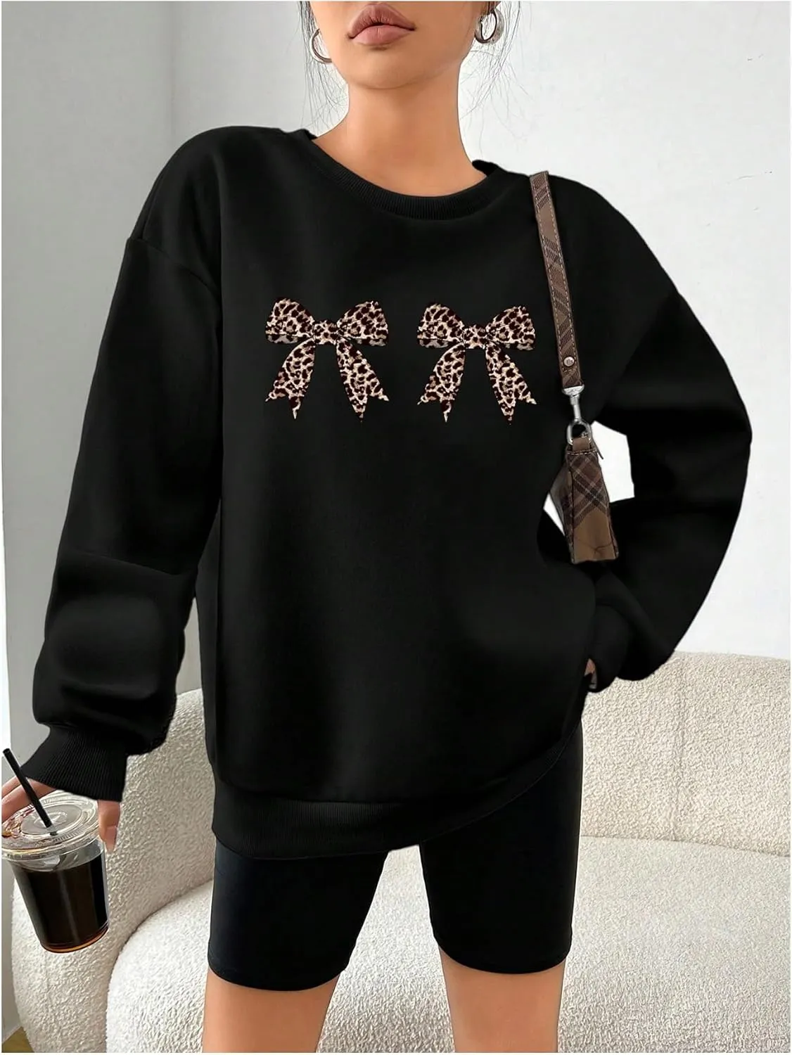 Women's Y2K Leopard Bow Graphic Crew Neck Sweatshirts Drop Shoulder Long Sleeve Pullover Top